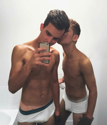 Boys Kissing 57d62a7a33ad6.jpg