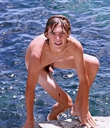 Naked Boys Outside 57da80feb70d3.jpg