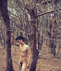 Naked Boys Outside 57da810d72847.jpg