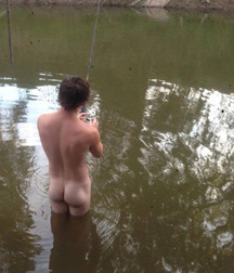 Naked Boys Outside 57da812fbd32e.jpg