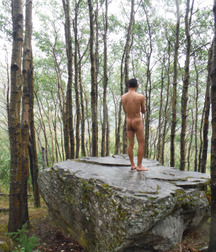 Naked Boys Outside 57da8140f386e.jpg