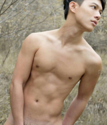 Naked Boys Outside 57da814b995f0.png