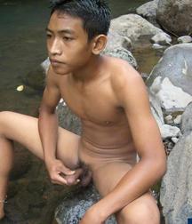 Boys Showing Off Their Cocks 57dafb625ccaa.jpg