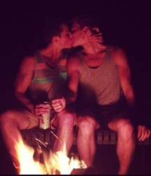 Young Couples 57dafe2ad9e41.jpg