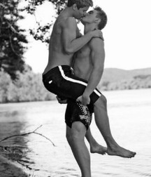Young Couples 57dafe2fd68cb.jpg