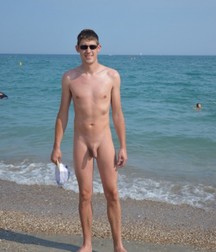 Nude Beach Time - Boys 57def8f3cde40.jpg