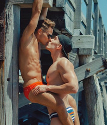Boys Kissing 5816abdd3de0f.jpg