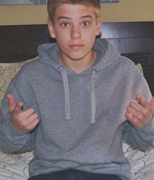 Cute Boys 581a76abf4062.jpg