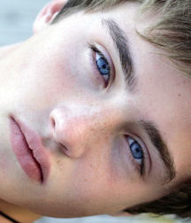 Cute Boys 581a76d22d03a.jpg