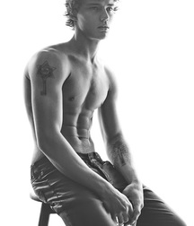 Cute Boys 581a77567111b.jpg