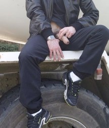 Uncut Guys 581d32b6e093e.jpg