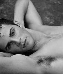 Hunks 582a6e7f9a820.jpg