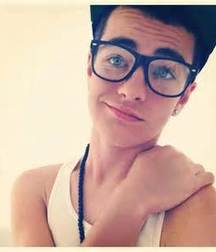 Sexy Naked Guys with Glasses 584c510b5a5e2.jpg