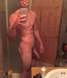 Sexy Naked Guys with Glasses 584c514e3976a.jpg