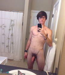 Sexy Naked Guys with Glasses 584c523baea1e.jpg