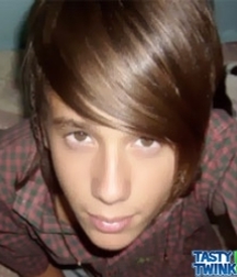 Cuties (not clementines) non-nude boys 586781fbd7055.jpg