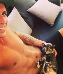 Cute Guys, Cats and Dogs 587265fe98b9e.jpg