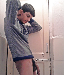 BEAUTIFUL BOYS! 58aa12f817e2b.jpg