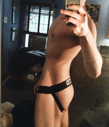 Boy Selfies - Look at Me! 58b64572e075a.jpg