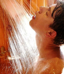 Guys Showering 58b648beaac15.jpg