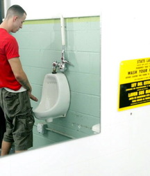 Guys Showering 58b648e032203.jpg