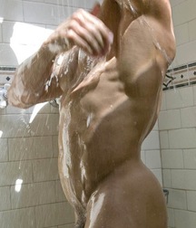 Guys Showering 58b6491880bee.jpg