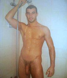Guys Showering 58b6492596721.jpg