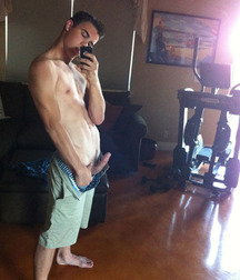 Naked Hung Guys 58b7a99cd7d38.jpg