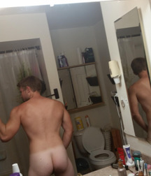 Boys Love Selfies 58bb128d9a97d.jpg