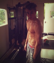Just Boys (non nude) 58bd0317ddb8d.jpg