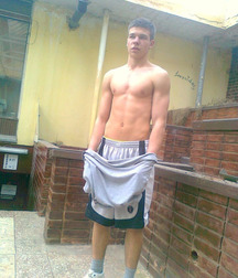 Cute Boys Non Nude 58c764a0e156b.jpg