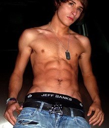 Boy Cuteness (almost no nudity) 58d86eab4c625.jpg