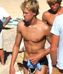 Swim Boys non-nude 58db9162948eb.jpg