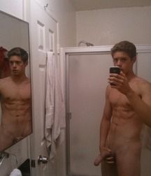 Boys Can't Resist Photgraphing Themselves 58dc6bb1571a2.jpg