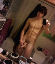 Boys Can't Resist Photgraphing Themselves 58dc6c329a0ca.png