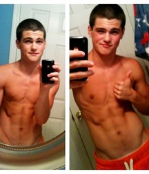 Boys Can't Resist Photgraphing Themselves 58dc6c415ee48.jpg