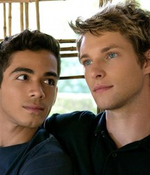 2 Make A Couple Gay 58dda39681dd1.jpg
