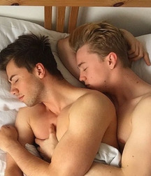 2 Make A Couple Gay 58dda3ac3e898.jpg