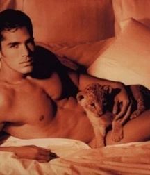Boys With Pets - So Cute 58df0ec227308.jpg