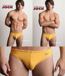 Boys in Undies 58e011519a366.jpg