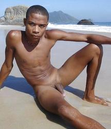 Beautiful Boys Showing Their All 58ef625fc58a3.jpg