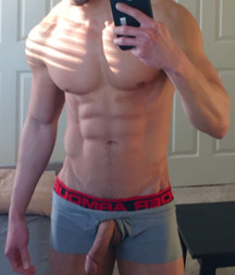 Sexy Guys 58f23edf6a677.jpg