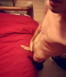 Boys Can't Resist Selfie 590639571088d.jpg