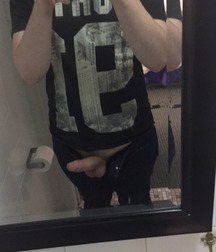 Boys Can't Resist Selfie 590639afc967d.jpg