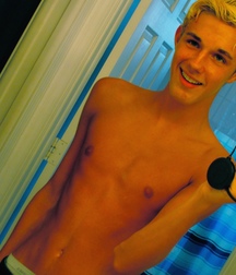 Shirtless Non Nude Selfies 59166dada91fd.jpg
