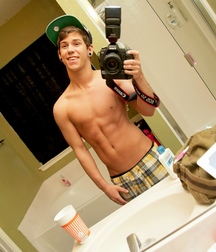 Shirtless Non Nude Selfies 59166dbe45ff8.jpg