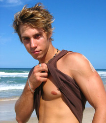 Shirtless Boys 5917bb81104af.jpg