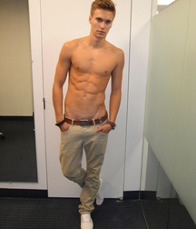 Shirtless Boys 5917bbabef9ec.jpg
