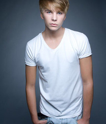 Cute Boys non-nude 592c327bca012.jpg