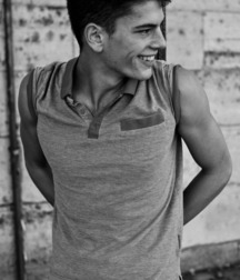 Cute Boys non-nude 592c328b9c8af.jpg